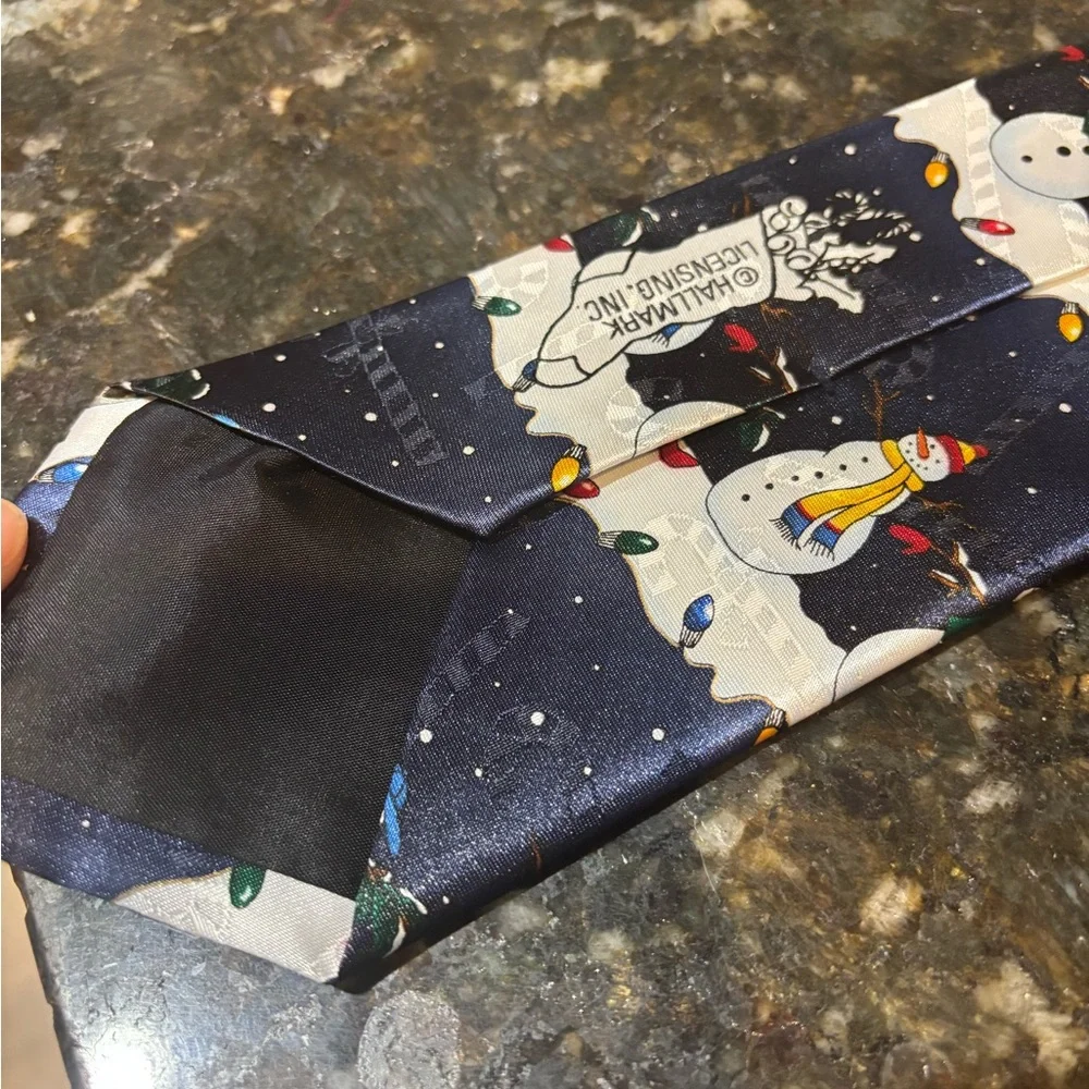 Hallmark Men’s Holiday Tie! Christmas